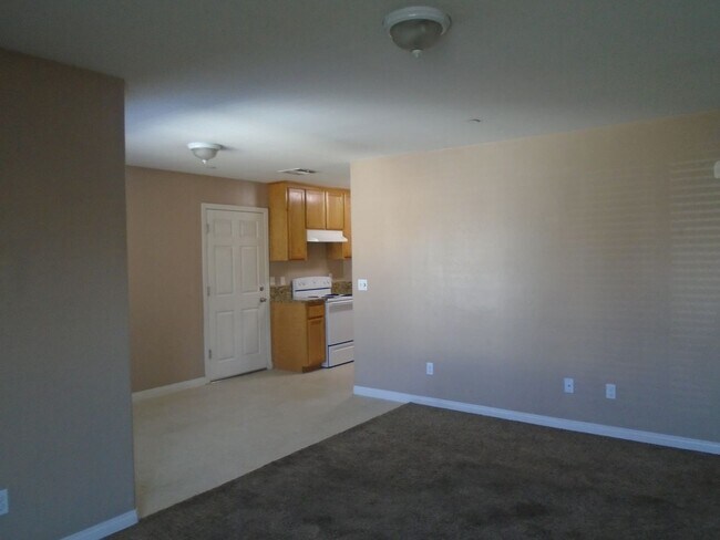 Foto del edificio - 620 W Day Ave