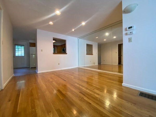 Building Photo - 43 Merrymount Rd