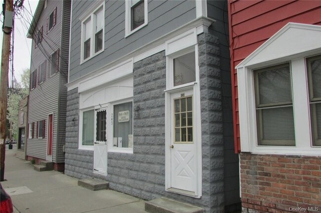 Building Photo - 245 Hudson St