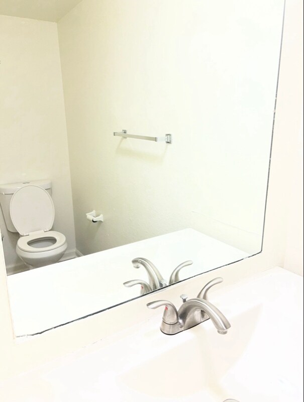 Foto del edificio - 43711 Challenger Way