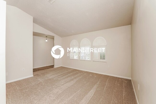 Building Photo - 3 Bedroom Pet-Friendly Home in Sebastian, ...