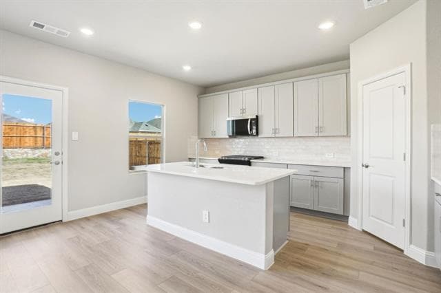 Foto del edificio - 2211 Gustavus Dr