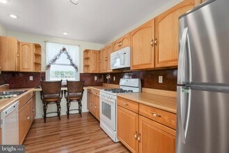 Building Photo - 105 Dogwood Dr