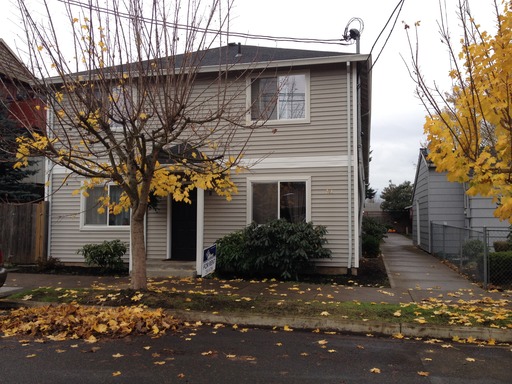 Primary Photo - 211 SE 126th Ave