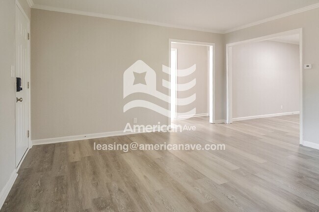 Foto del edificio - 6316 E 4th Terrace