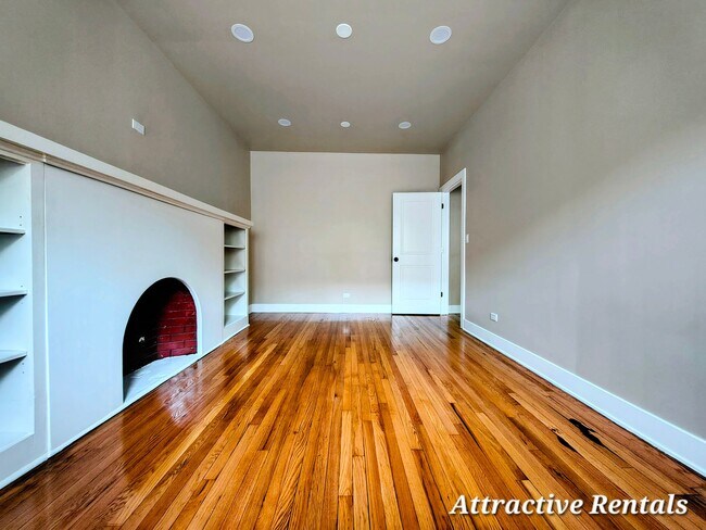 Foto del edificio - 1359 S Kildare Ave