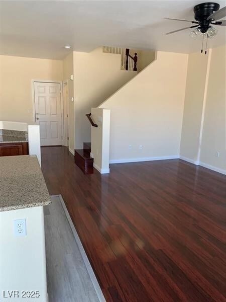 Foto del edificio - 5458 Coral Ribbon Ave