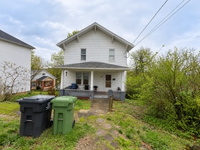 Building Photo - 307 Raymond St