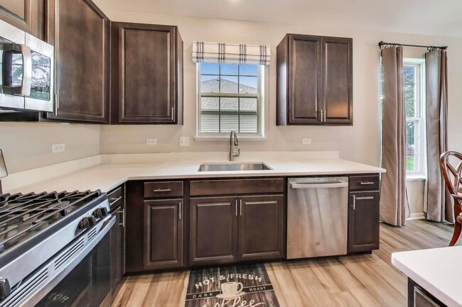 Foto del edificio - 1101 Black Cherry Dr