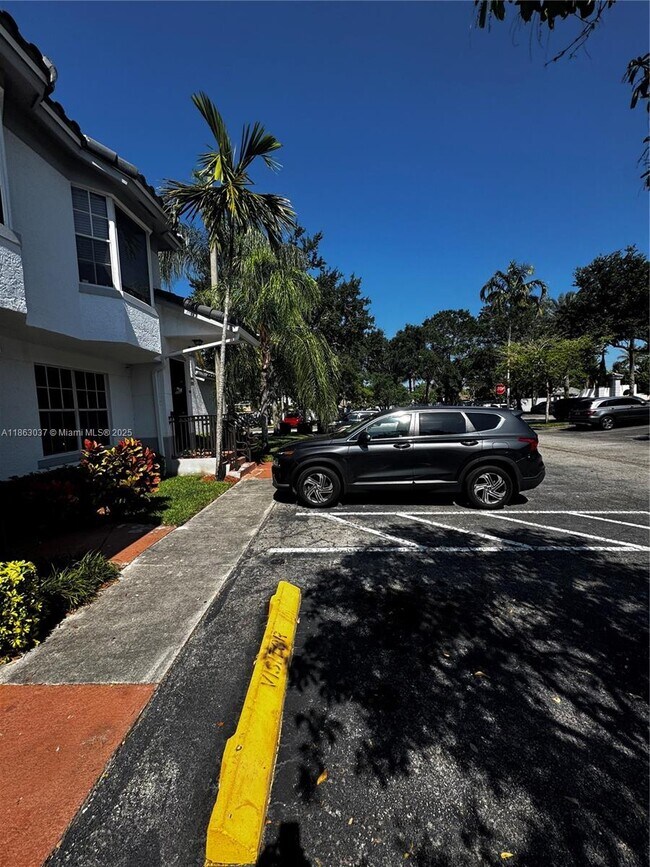 Building Photo - 775 SW 148th Ave