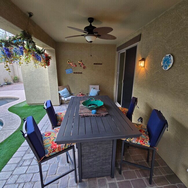 Foto del edificio - 280 E Indigo Dr