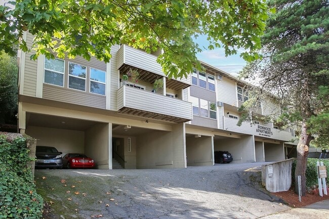 Building Photo - 3105 SW Barbur Blvd