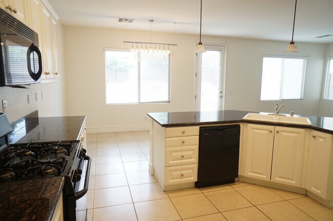 Building Photo - IMMACULATE 2 STORY HOME 3 BEDROOM / 2.5 BA...