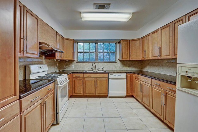 Foto del edificio - 5230 Jackwood St