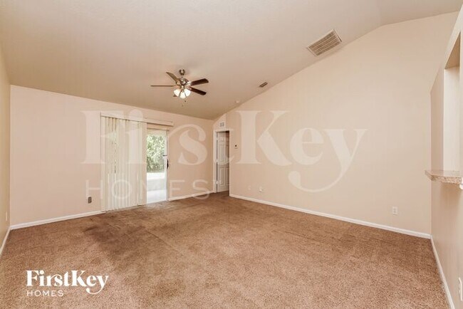 Foto del edificio - 474 Harvey Avenue Northeast