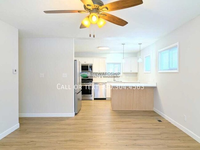 Foto del edificio - 2881 Archwood Pl