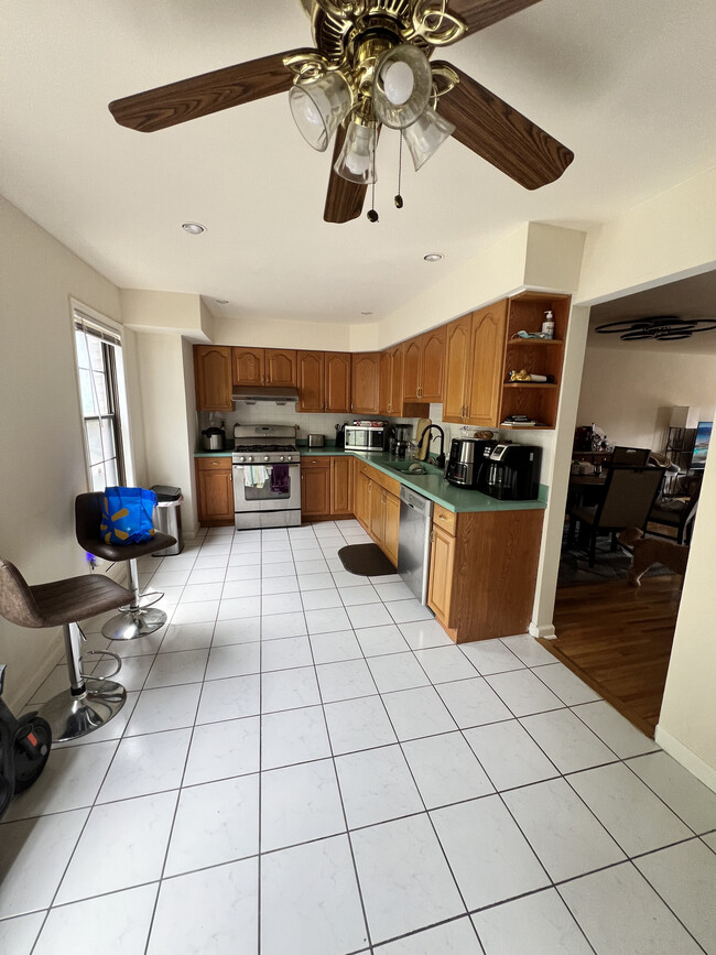 Building Photo - 3631 Bergen Ct