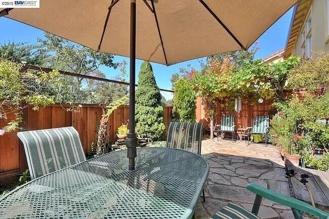 Foto del edificio - 20435 Summerglen Pl