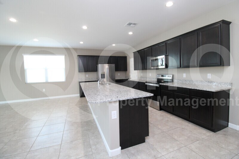 Primary Photo - 5330 W Alta Mesa Ave