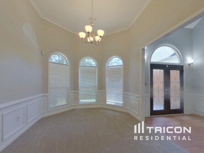 Foto del edificio - 325 Wisteria Blvd