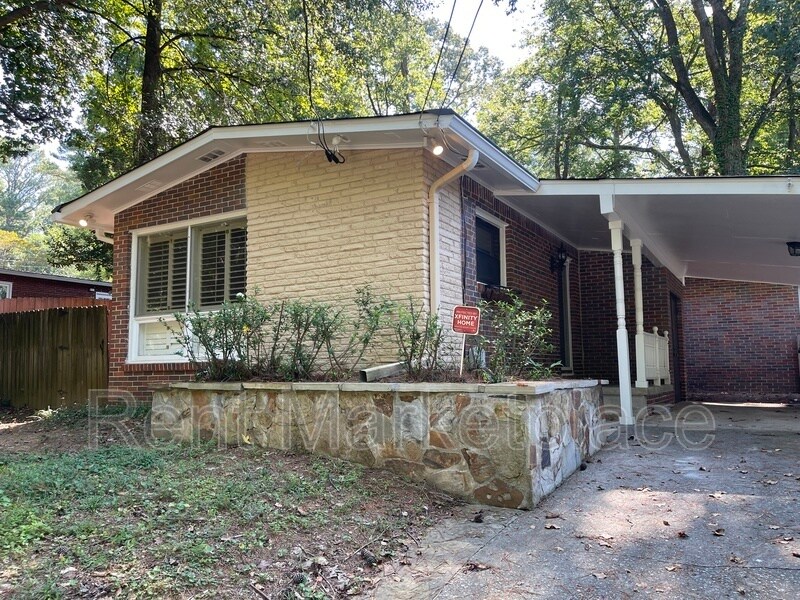 Primary Photo - 2065 Plantation Ln