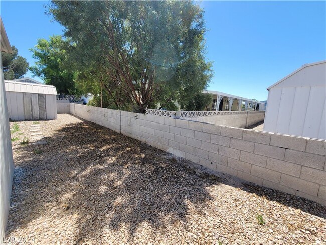 Building Photo - 3231 Comitan Ln