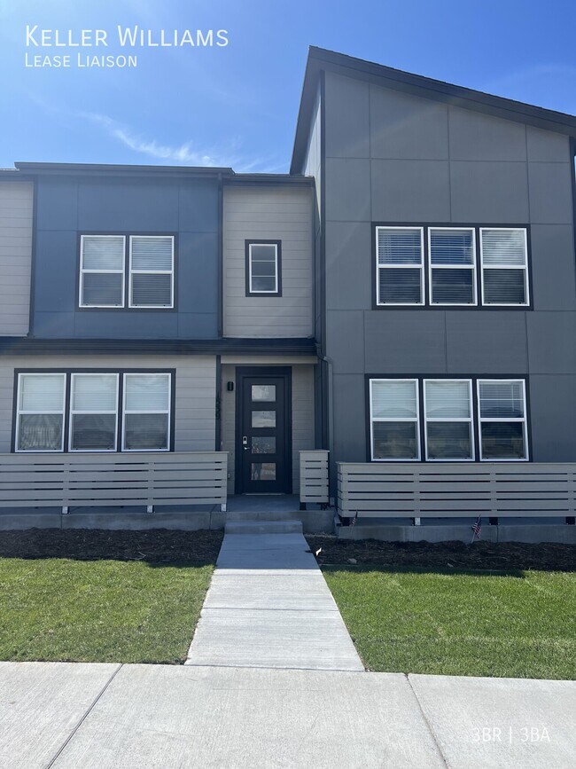Building Photo - 1539 Spring Water Pt