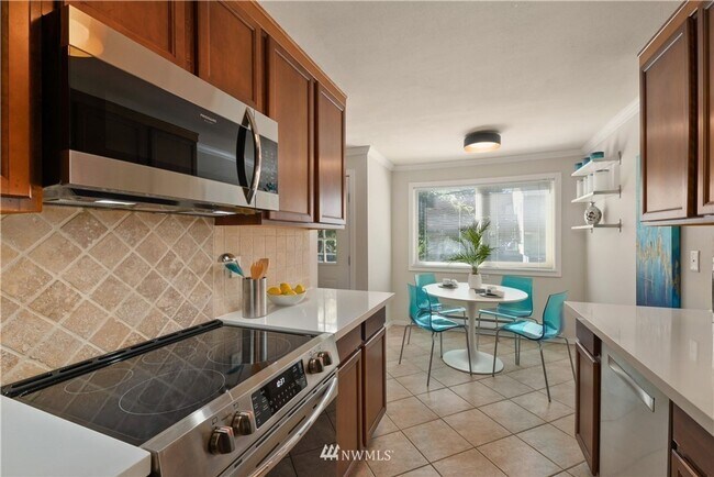 Foto del edificio - 1422 NW 63rd St