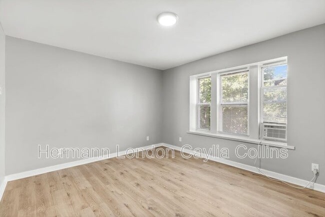 Building Photo - 3954 Louisiana Ave