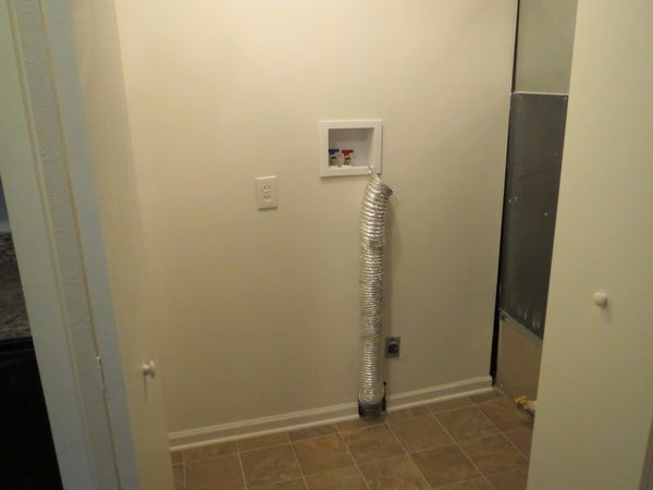 Foto del edificio - 605 Coventry Ln