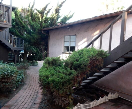 Building Photo - 6241-6253 La Jolla Blvd