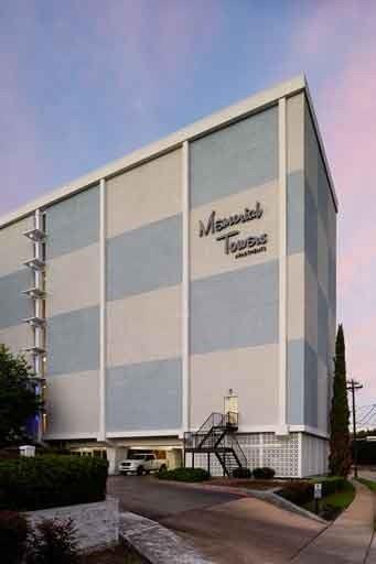 Building Photo - 5400 Memorial Dr