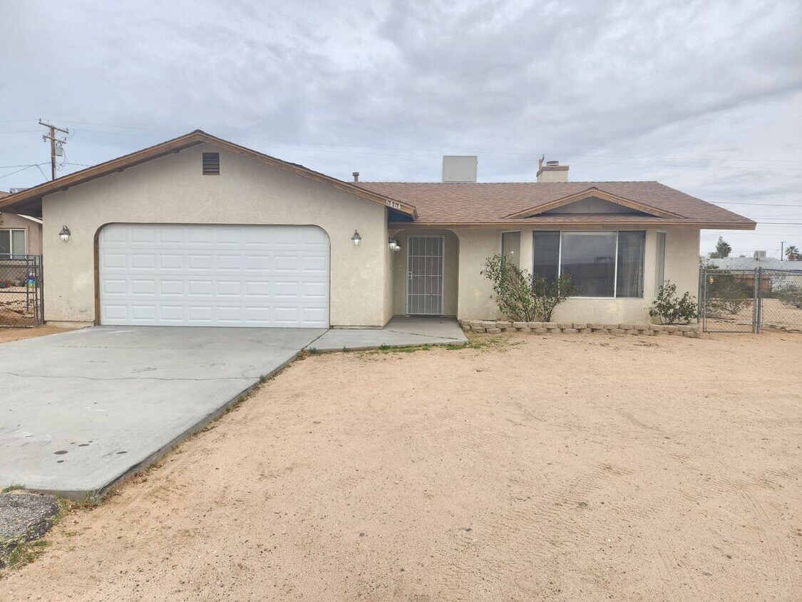 Primary Photo - Beautiful 3 Bedroom 2 Bath Home