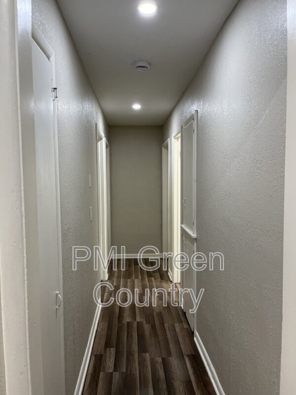 Foto del edificio - 4416 N Detroit Pl