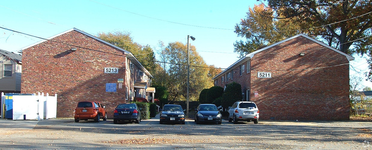 Primary Photo - Kennebeck Apartments
