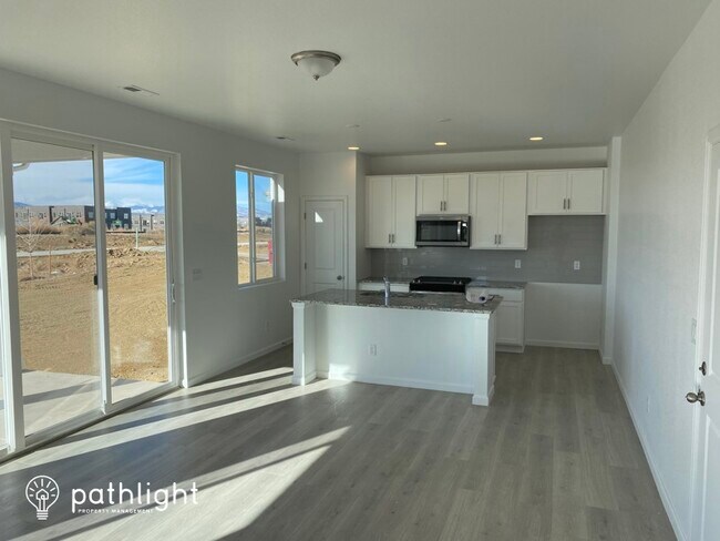 Building Photo - 6208 Frenchman Pl