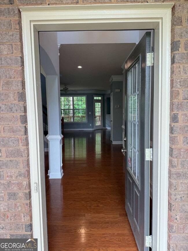 Building Photo - 2501 Royston Dr