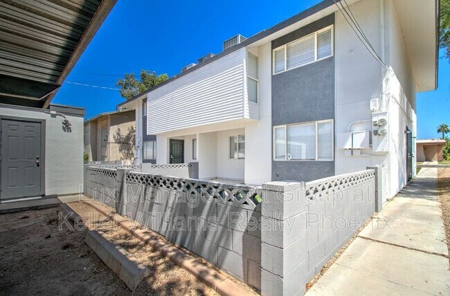 Foto del edificio - 7919 E Kimsey Ln