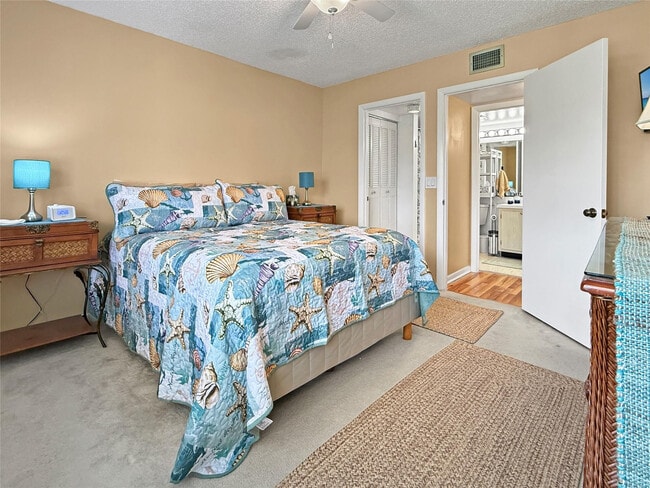 Building Photo - 320 Knotty Pine Cir