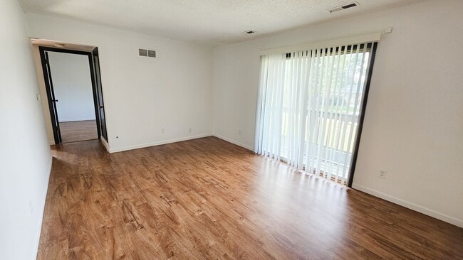 Interior Photo - Belmont Manor