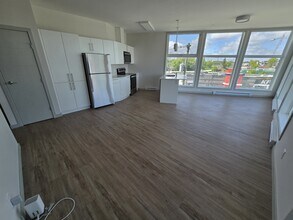 Building Photo - 1125 Pembina Hwy