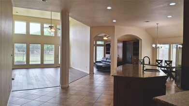 Building Photo - 10615 Cortland Ridge Ln