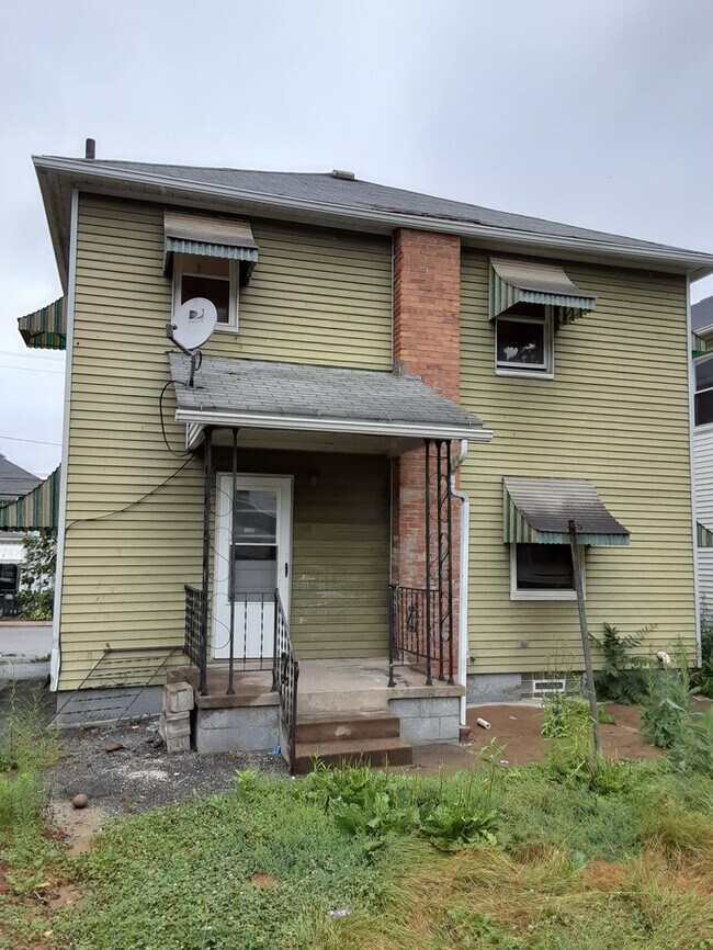 1103 Main St, Aliquippa, PA 15001 House Rental in Aliquippa, PA