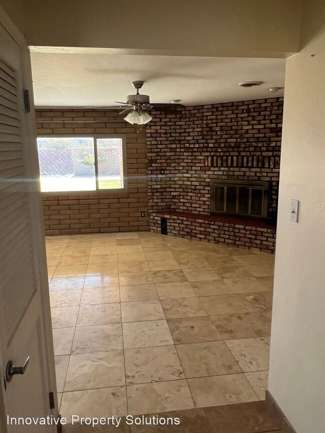 Building Photo - 3 br, 2 bath House - 2113 Lillyhill Dr