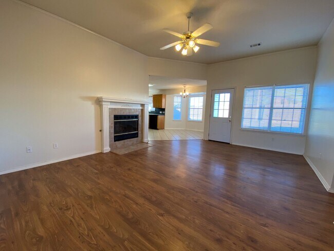 Foto del edificio - Cozy 3 Bedroom/2 Bathroom Home for Rent in...
