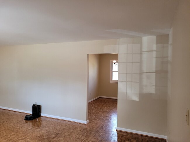 Sala de estar (2) - 181 Windsor Castle Dr
