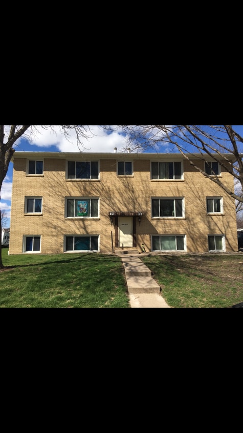 Primary Photo - 800 Donahue