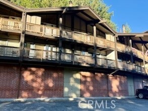 Building Photo - 872 Sierra Vista Dr