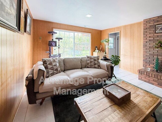 Foto del edificio - 3840 NW Lincoln Ave