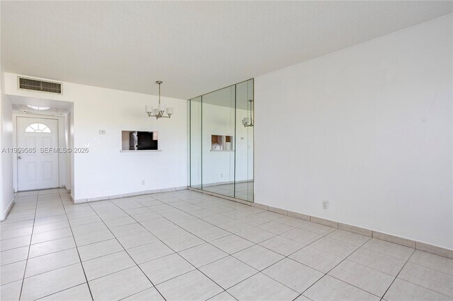 Foto del edificio - 5021 W Oakland Park Blvd